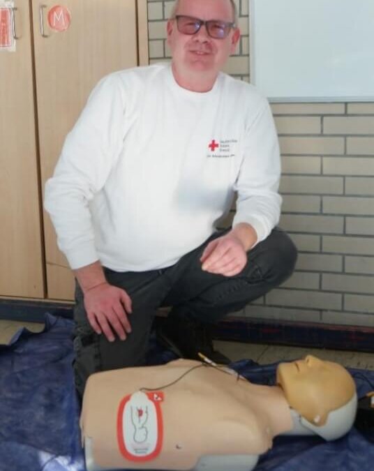 Dankeschön an unseren Erste-Hilfe-Kursleiter des DRK für 25 Jahre Tätigkeit an der IGS Horhausen